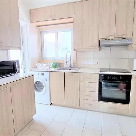 Apartmán Spacious Lightflooded 2br / Near Center & Harbour *