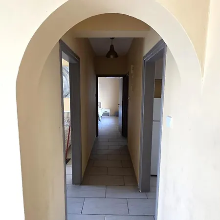 Spacious Lightflooded 2br / Near Center & Harbour Lägenhet