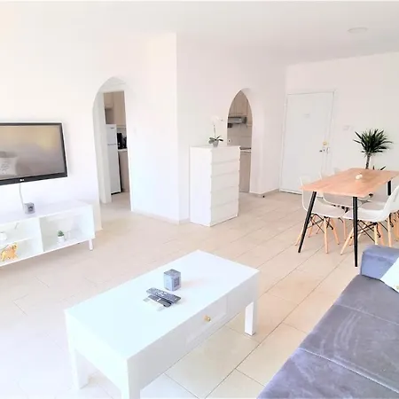 Апартаменты Spacious Lightflooded 2br / Near Center & Harbour *